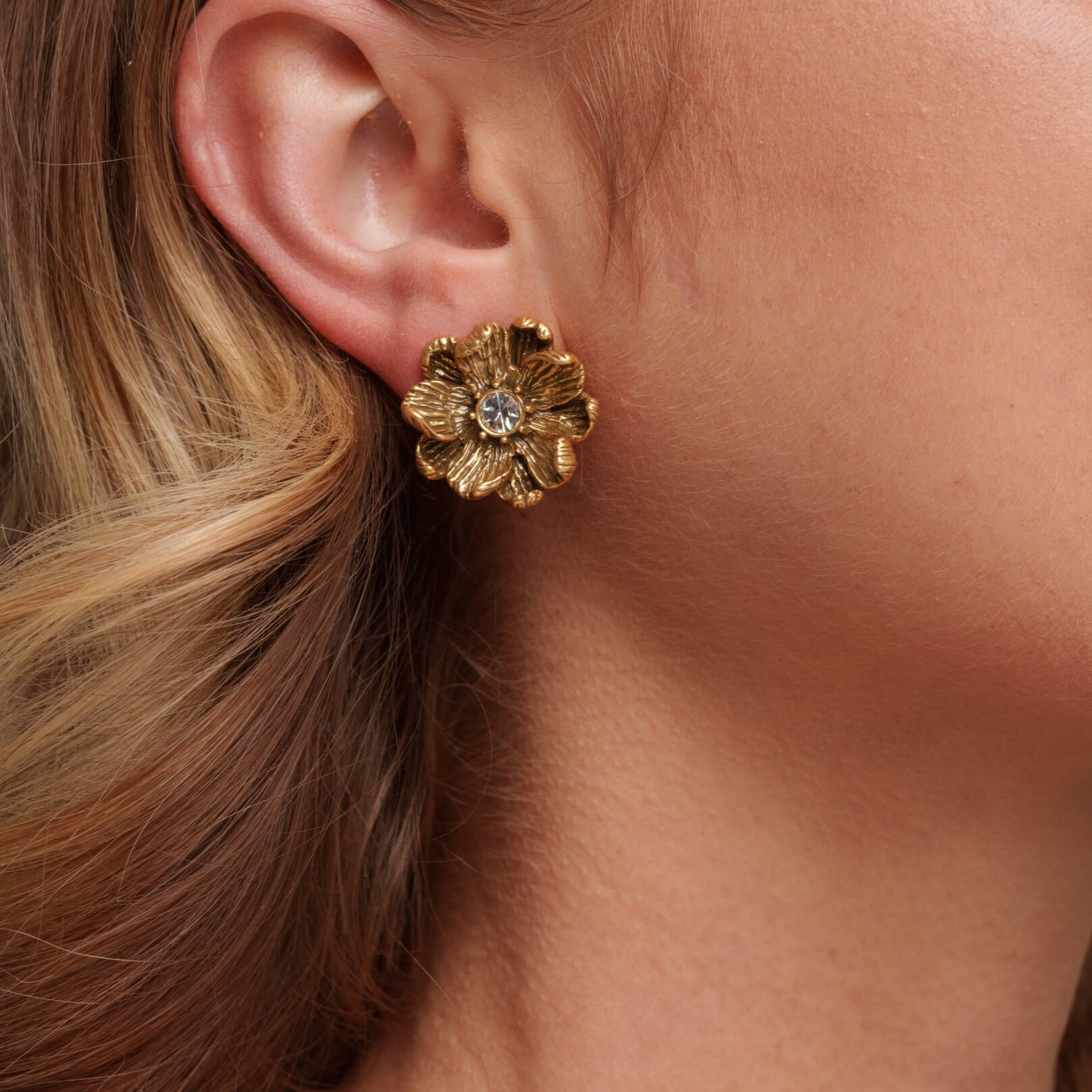 Boucles d'oreilles Graceful Bloom plaquées or 18 carats