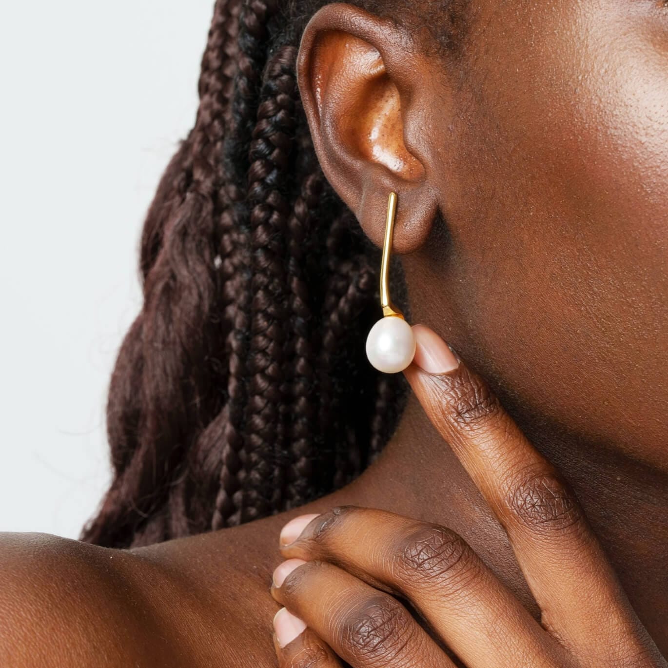 Pendiente Minimalista Elegancia Bañado en Oro 18K