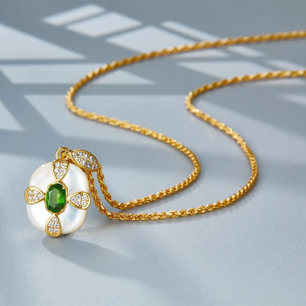 Collar Serenity de oro vermeil de 18 quilates