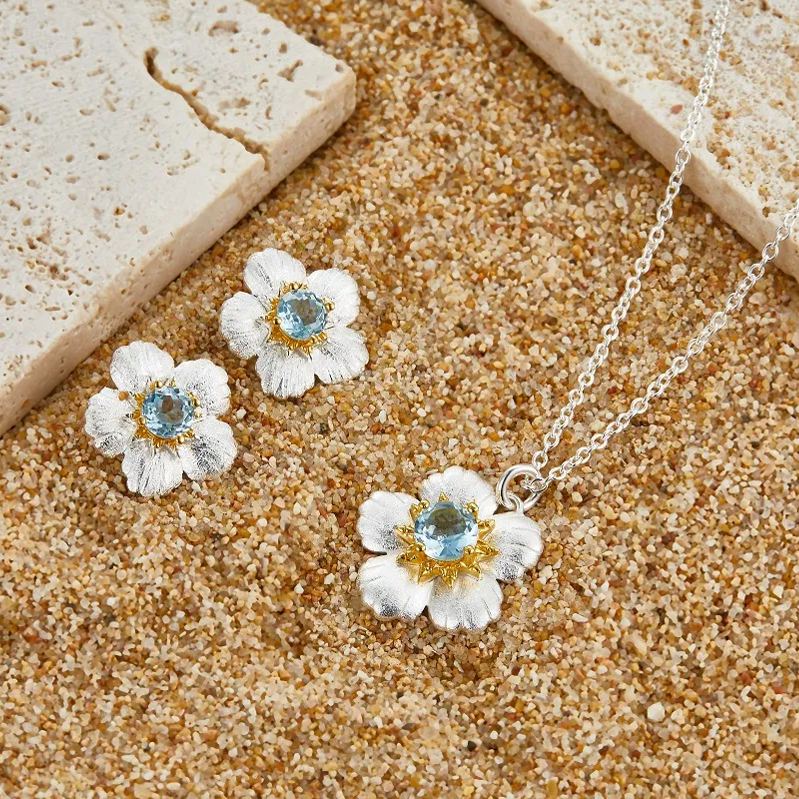 Collar Flor de Oro Vermeil de 18kts 