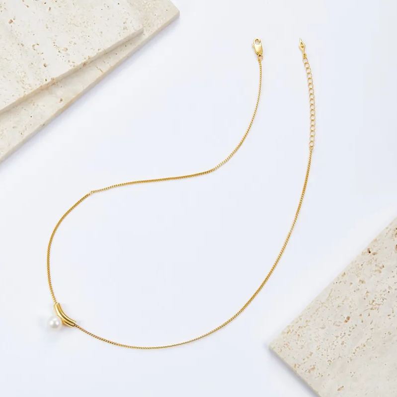 Collar de perlas de oro vermeil de 18 quilates 